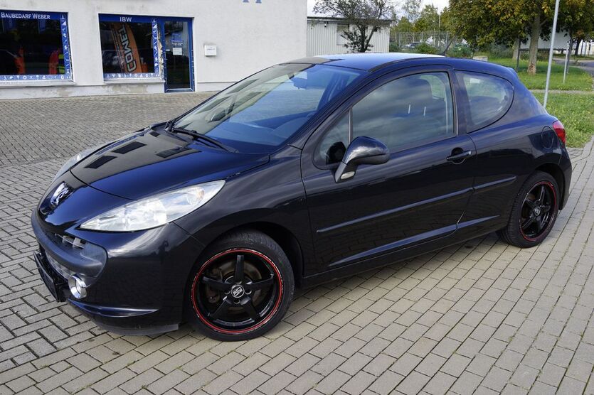 Peugeot 207 144.300 km 3.999 € Bitterfeld 06749