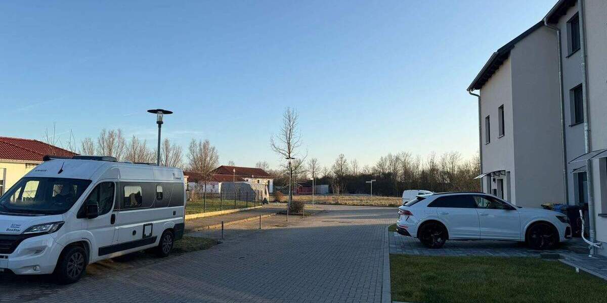 Reihenmittelhaus Kabelsketal Großkugel - 6 Zimmer, 170 m&sup2;, 1.775&euro; | Angebot:24136572