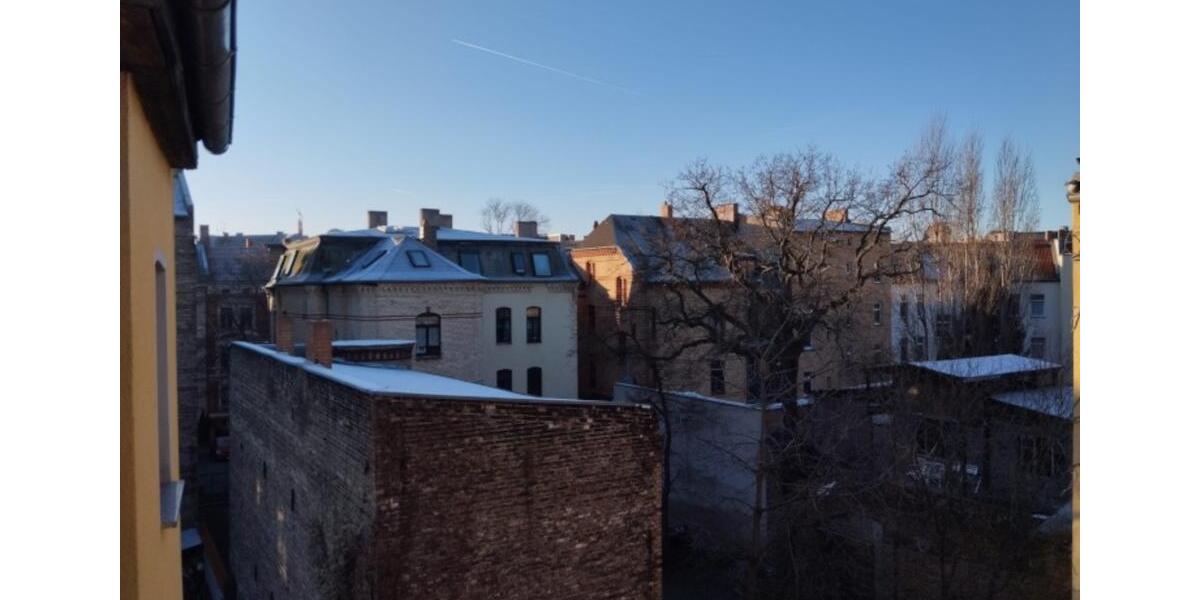 Dachgeschoßwohnung Halle (Saale) Damaschkestraße - 4 Zimmer, 96 m&sup2;, 547&euro; | Angebot:25652394