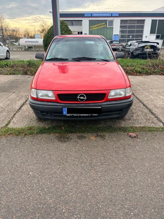 Opel Astra 99.752 km 1.799 € Halle 06126
