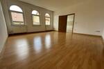 Etagenwohnung Lützen - 4 Zimmer, 120 m&sup2;, 900&euro; | Angebot:26797660