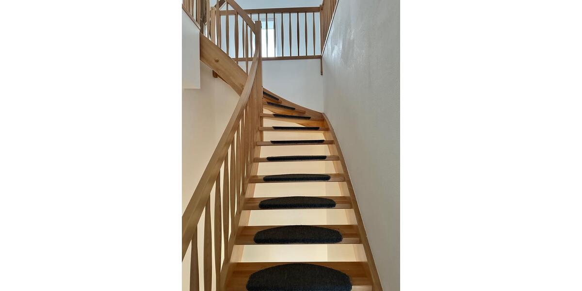 Maisonettenwohnung Querfurt - 6 Zimmer, 211 m&sup2;, 1.200&euro; | Angebot:23794281