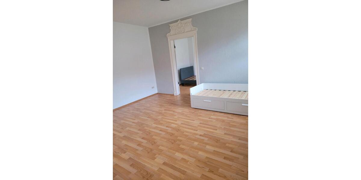 Dachgeschoßwohnung Halle (Saale) Am Wasserturm/Thaerviertel - 3 Zimmer, 98 m&sup2;, 883&euro; | Angebot:26564624