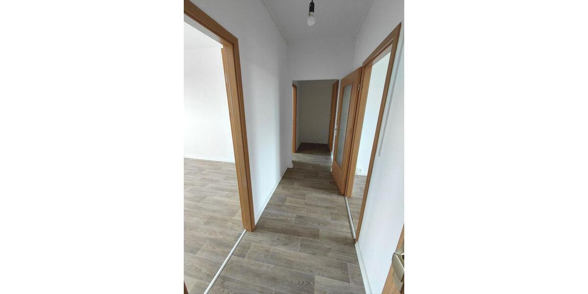 Etagenwohnung Südliches Anhalt - 3 Zimmer, 61 m&sup2;, 304&euro; | Angebot:25484104