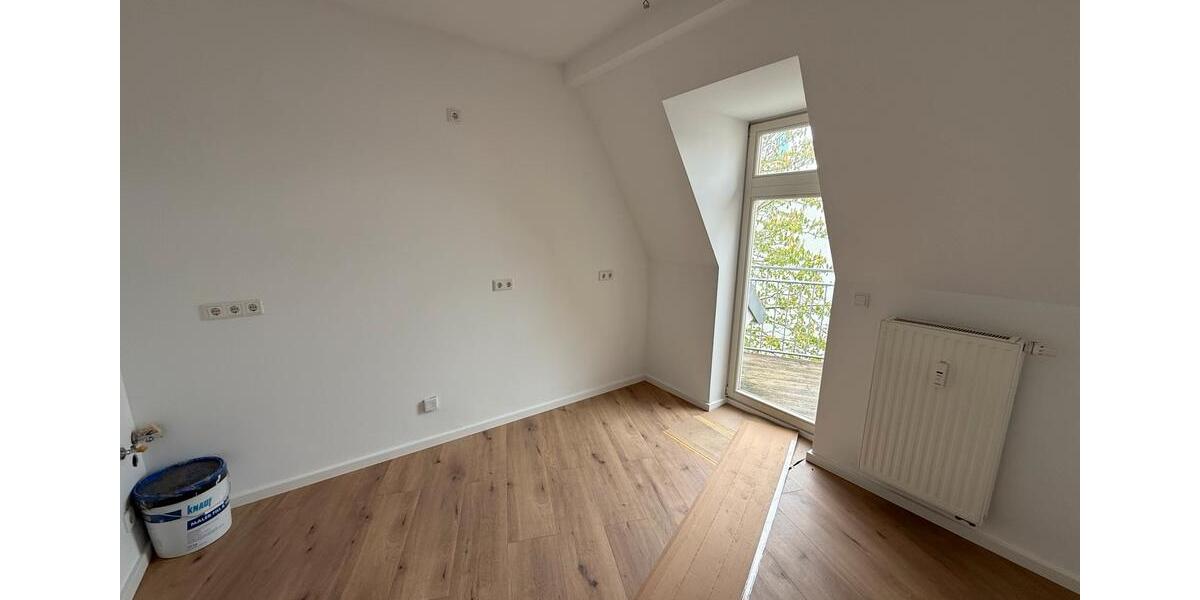 Dachgeschoßwohnung Halle (Saale) Am Wasserturm/Thaerviertel - 5 Zimmer, 160 m&sup2;, 430.000&euro; | Angebot:26308985