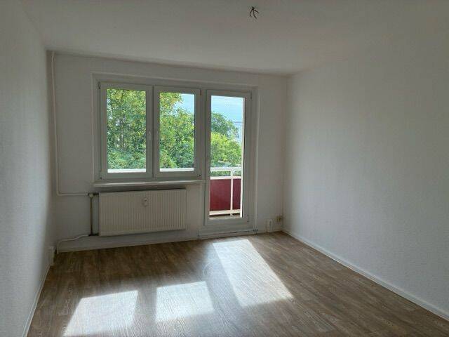 Etagenwohnung Halle (Saale) Südliche Neustadt - 3 Zimmer, 60 m&sup2;, 347&euro; | Angebot:26816847