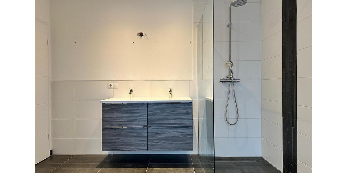 Maisonettenwohnung Querfurt - 6 Zimmer, 211 m&sup2;, 1.200&euro; | Angebot:23794281