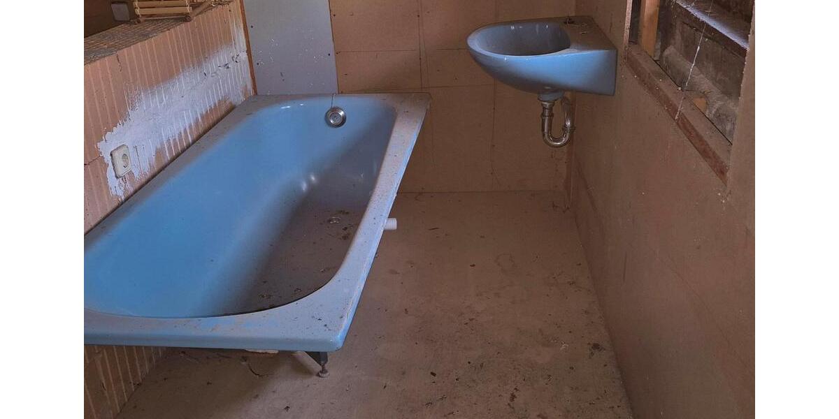 Reihenhaus Salzatal - 5 Zimmer, 105 m&sup2;, 55.000&euro; | Angebot:24491114