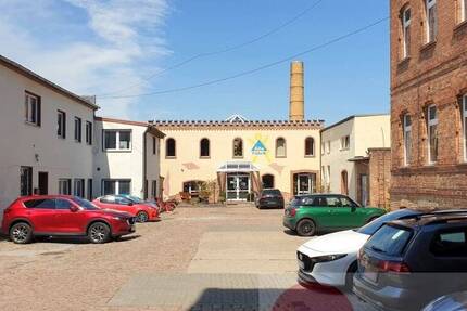 Haus Köthen (Anhalt) Köthen - 6 Zimmer, 971 m&sup2;, 395.000&euro; | Angebot:25696059