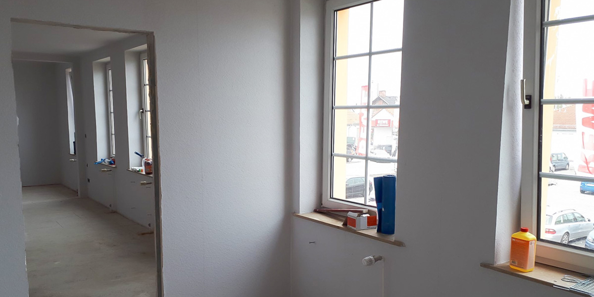 GEPFLEGTES MEHRFAMILIENHAUS MIT 3 WOHNUNGEN (VERMIETET) mit 4,99 % RENDITE - Mehrfamilienhaus, Wohnhaus Delitzsch | Angebot:26716096