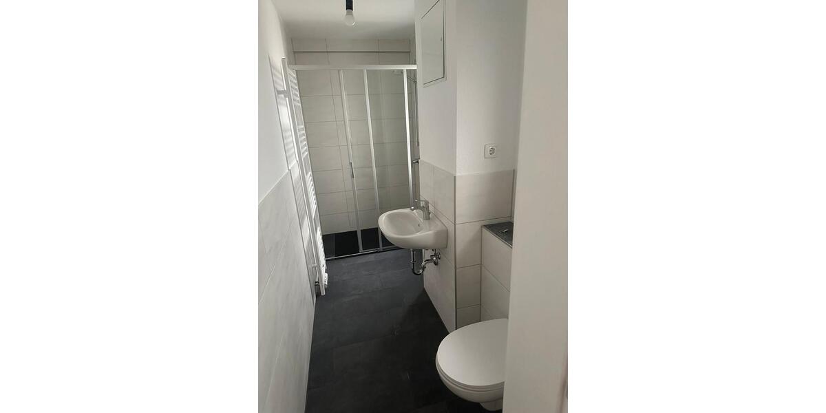 Dachgeschoßwohnung Halle (Saale) Damaschkestraße - 3 Zimmer, 72 m&sup2;, 700&euro; | Angebot:24813391