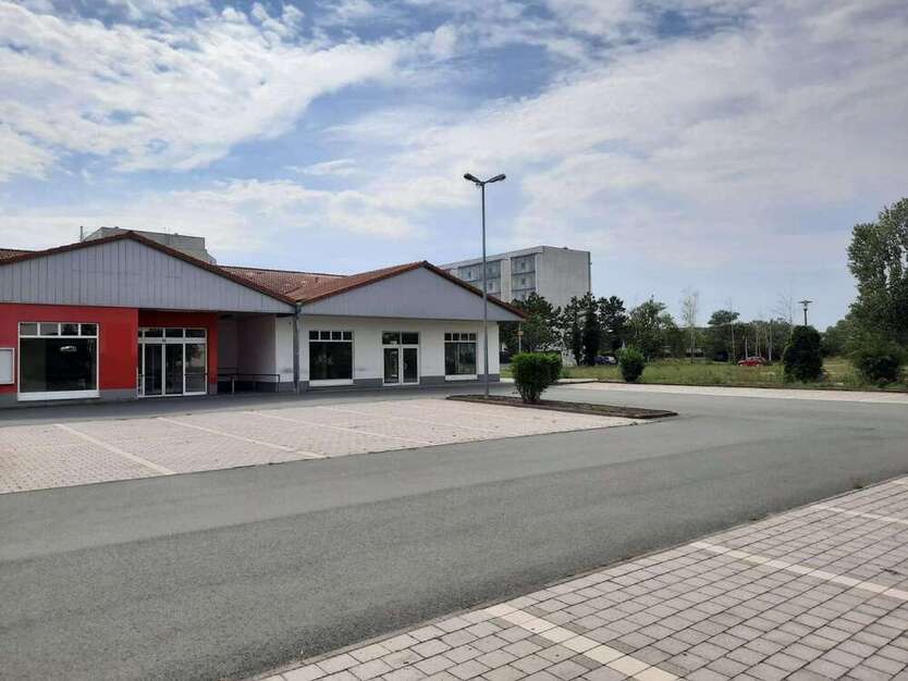 Einzelhandel in Bitterfeld-Wolfen 459.000 € 1006.15 m²