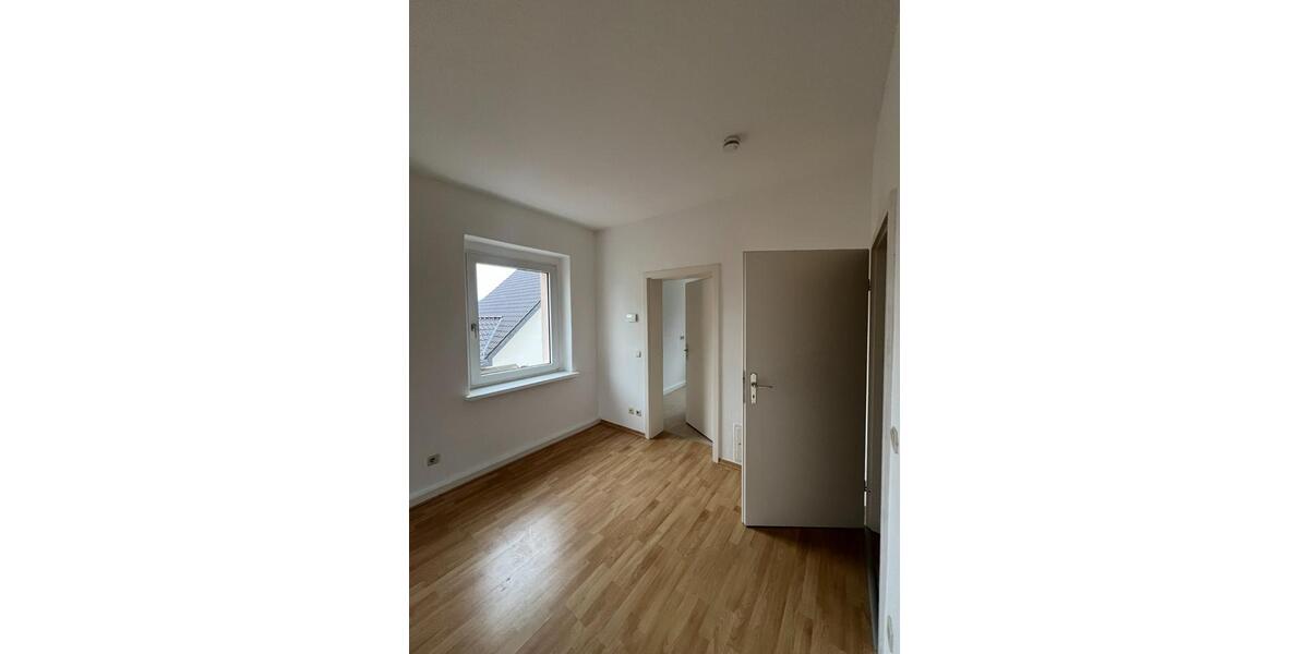 Etagenwohnung Sandersdorf-Brehna Glebitzsch - 2 Zimmer, 300&euro; | Angebot:22225710