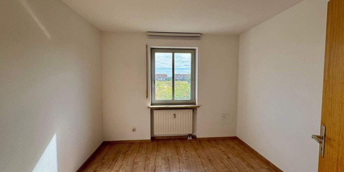 Etagenwohnung Schkeuditz Dölzig - 3 Zimmer, 76 m&sup2;, 170.000&euro; | Angebot:24486067