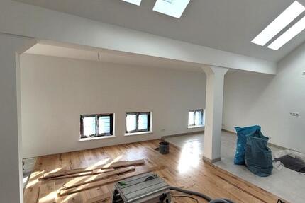  ERSTBEZUG - Südliche Innenstadt - Parkett - Balkon - Einbauküche 2 zimmer