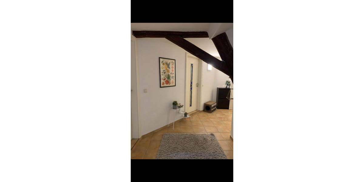 Dachgeschoßwohnung Querfurt - 5 Zimmer, 146 m&sup2;, 1.100&euro; | Angebot:25390515