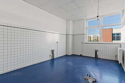 Gewerbeobjekt Halle Dölau - 1.250&euro; | Angebot:25351981