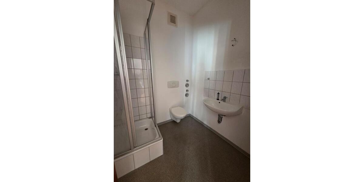 Etagenwohnung Halle (Saale) Büschdorf - 1 Zimmer, 33 m&sup2;, 317&euro; | Angebot:25579424
