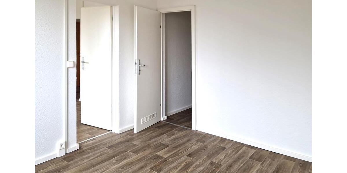 Etagenwohnung Halle (Saale) Halle-Neustadt - 4 Zimmer, 73 m&sup2;, 483&euro; | Angebot:25367633