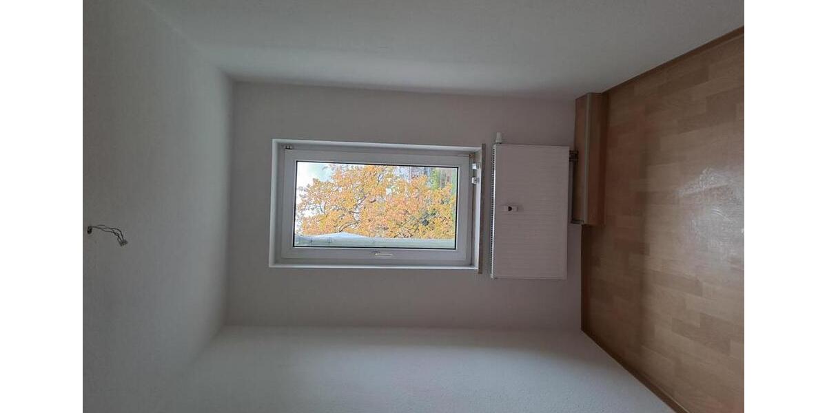 Dachgeschoßwohnung Bitterfeld-Wolfen Bitterfeld - 4 Zimmer, 82 m&sup2;, 575&euro; | Angebot:25991443