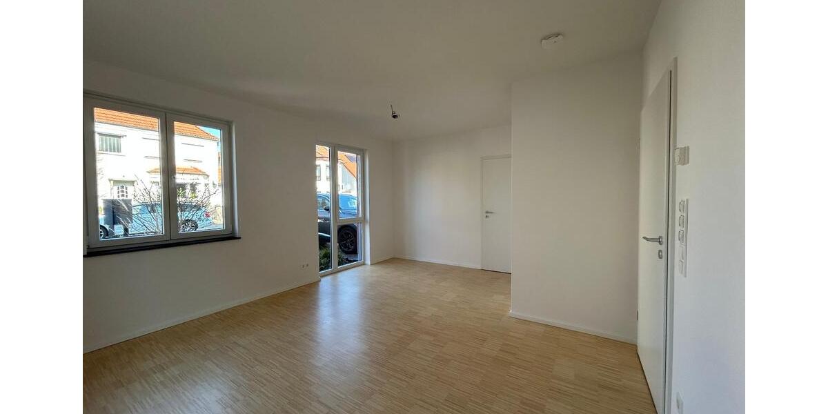 Erdgeschoßwohnung Halle (Saale) Frohe Zukunft - 3 Zimmer, 91 m&sup2;, 1.350&euro; | Angebot:25943685