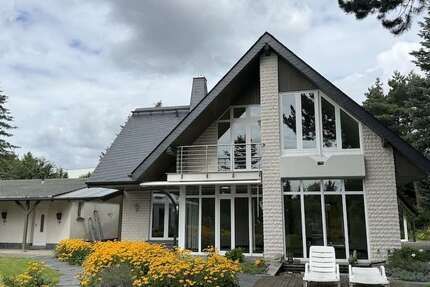 Haus zum Mieten in Leipzig 3.200 € 190 m²