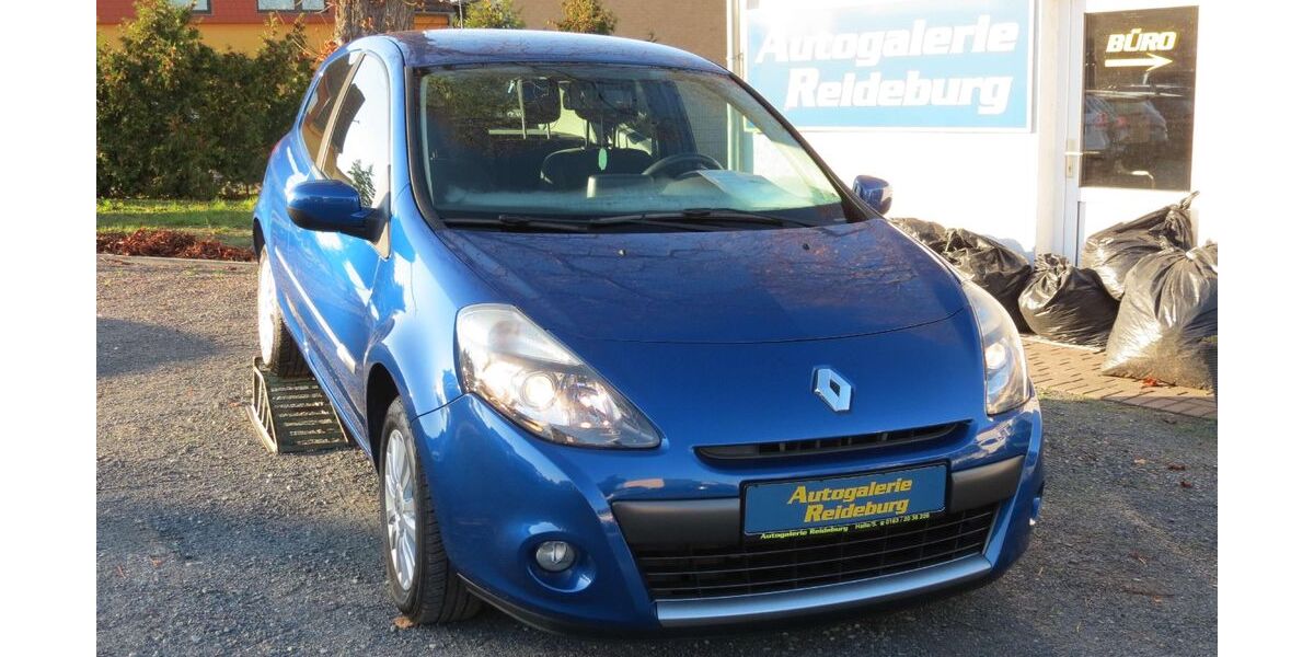 Renault Clio 29.700 km 5.640 &euro; Halle/ Saale 06116