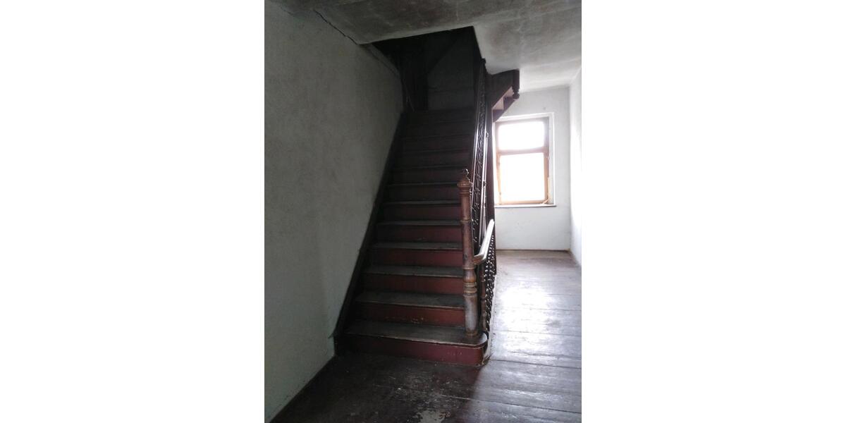 Mehrfamilienhaus, Wohnhaus Querfurt - 10 Zimmer, 300 m&sup2;, 250.000&euro; | Angebot:24852051