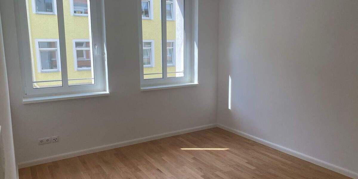 Etagenwohnung Halle (Saale) Innenstadt - 5 Zimmer, 117 m&sup2;, 1.455&euro; | Angebot:25797440