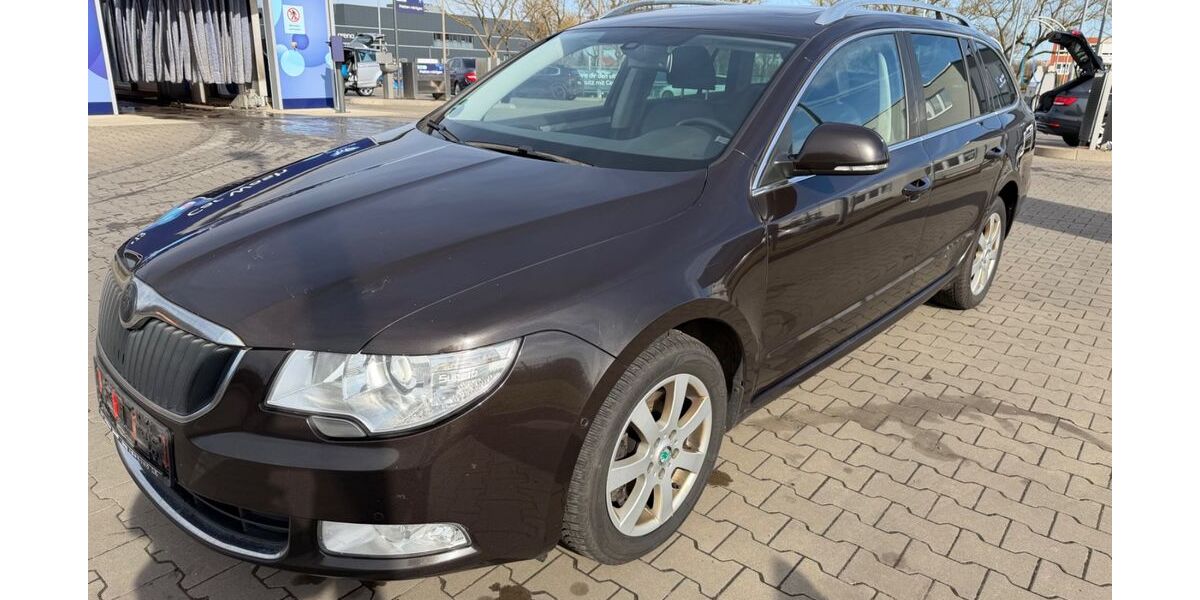 Skoda Superb 324.057 km 5.990 &euro; Glauzig 06369