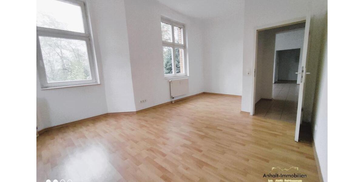 Erdgeschoßwohnung Bitterfeld-Wolfen Bitterfeld - 3 Zimmer, 74 m&sup2;, 533&euro; | Angebot:26719243