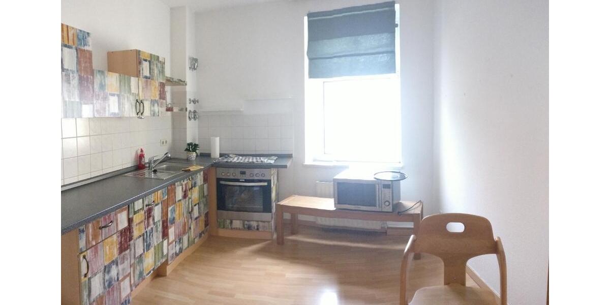 Etagenwohnung Halle (Saale) Damaschkestraße - 4 Zimmer, 90 m&sup2;, 675&euro; | Angebot:25990016