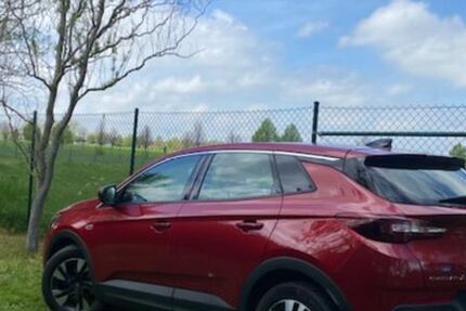 Opel Grandland (X) 56.000 km 15.000 € Merseburg 06217