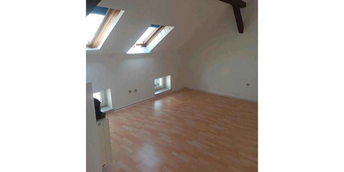 Dachgeschoßwohnung Halle (Saale) Büschdorf - 2.5 Zimmer, 47 m&sup2;, 380&euro; | Angebot:25829205