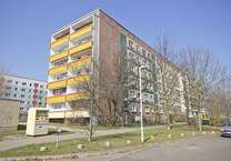 Wohnung zum Mieten in Halle (Saale) 172 € 34.35 m²