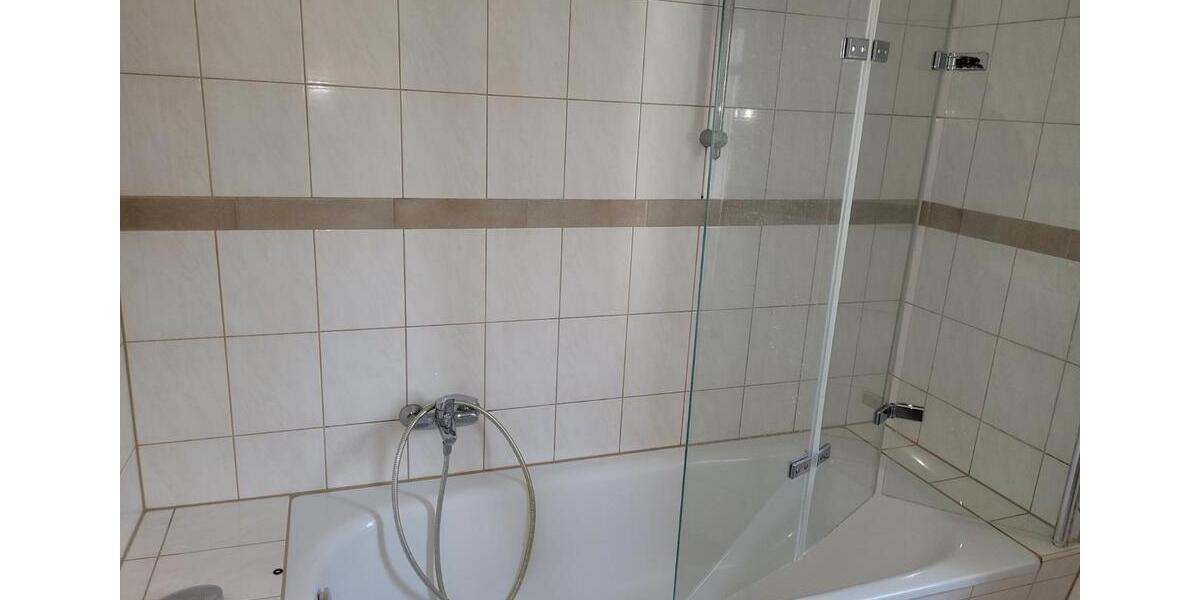 Erdgeschoßwohnung Lützen - 3 Zimmer, 80 m&sup2;, 574&euro; | Angebot:26001812