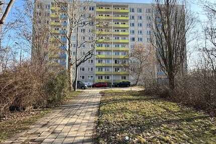 Wohnung Halle Halle-Neustadt - 4 Zimmer, 73 m&sup2;, 540&euro; | Angebot:25324388