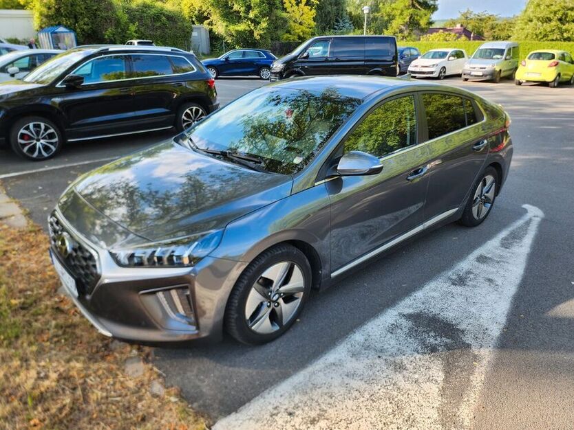 IONIQ