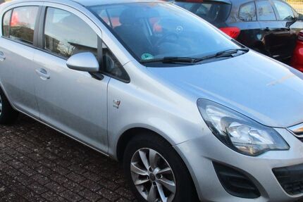 Opel Corsa 43.000 km 6.900 &euro; Köthen 06366