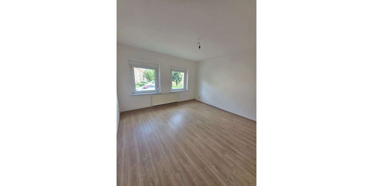 Etagenwohnung Bitterfeld Bitterfeld - 1 Zimmer, 33 m&sup2;, 260&euro; | Angebot:26886611