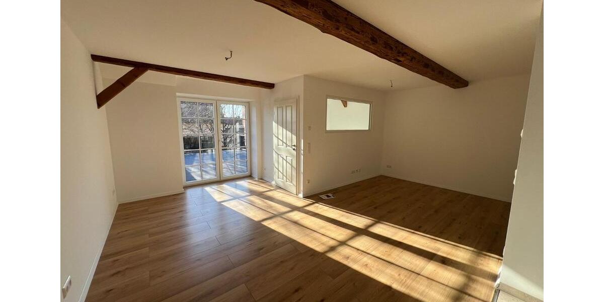 Dachgeschoßwohnung Schkeuditz - 3 Zimmer, 124 m&sup2;, 1.302&euro; | Angebot:25414642