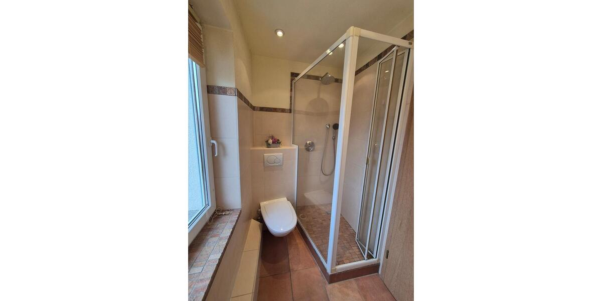 Einfamilienhaus Bad Dürrenberg - 8 Zimmer, 217 m&sup2;, 389.000&euro; | Angebot:25054296