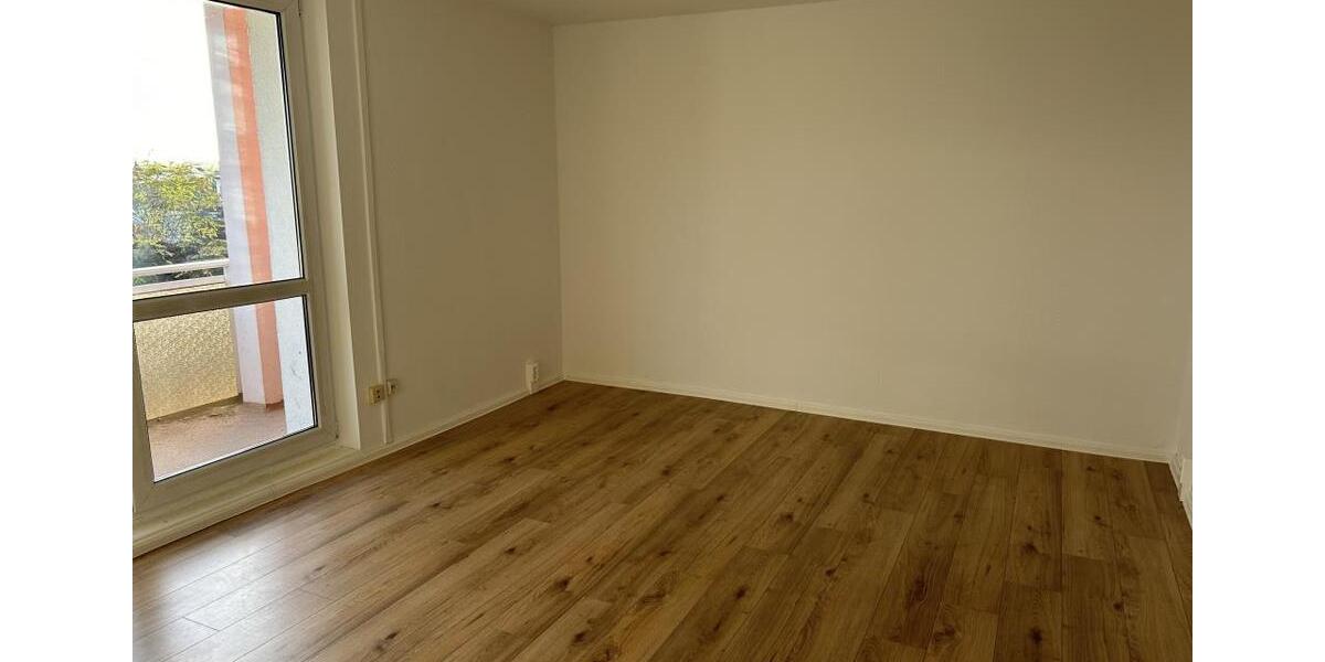 Mit Balkon und neu saniert! zimmer