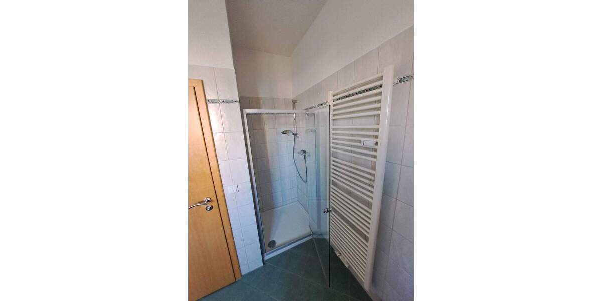 Etagenwohnung Leuna - 3 Zimmer, 95 m&sup2;, 180.000&euro; | Angebot:25740298