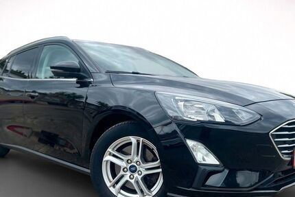 Ford Focus 56.674 km 12.880 &euro; Halle (Saale) 06128