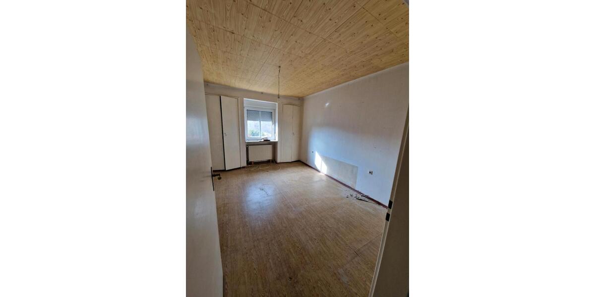 Reihenhaus Leuna - 5 Zimmer, 90 m&sup2;, 149.000&euro; | Angebot:25379067
