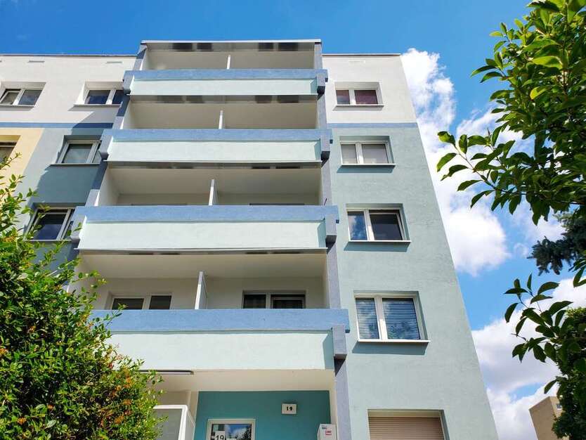 Wohnung zum Mieten in Halle 399 € 56 m²