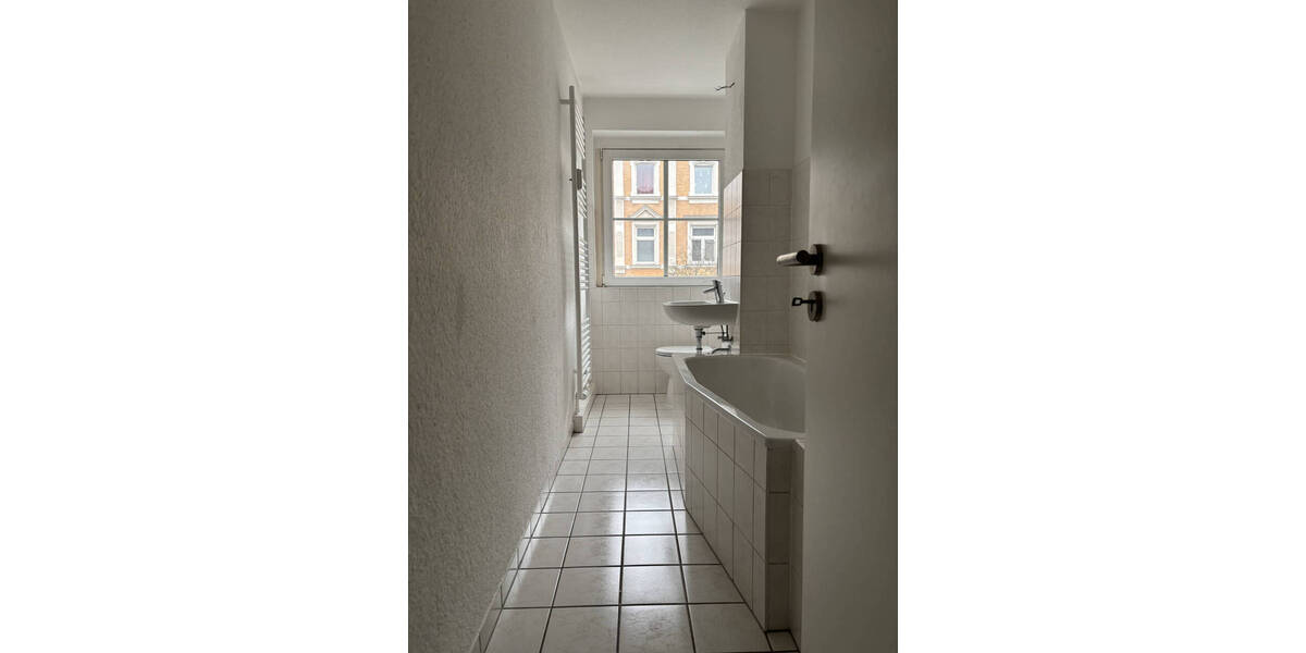 Etagenwohnung Halle Freiimfelde - 3 Zimmer, 65 m&sup2;, 530&euro; | Angebot:26257236