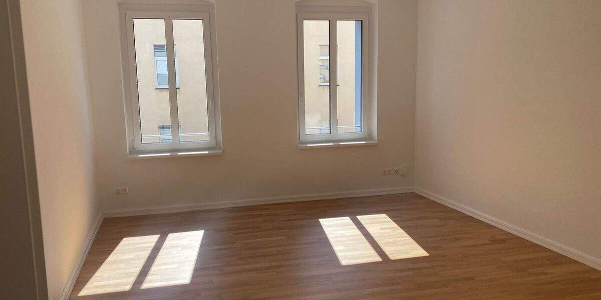 Etagenwohnung Halle (Saale) Innenstadt - 4 Zimmer, 101 m&sup2;, 1.300&euro; | Angebot:26274022