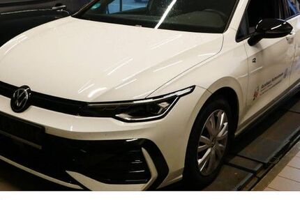 VW Golf 9.990 km 33.620 € Halle (Saale) 06110